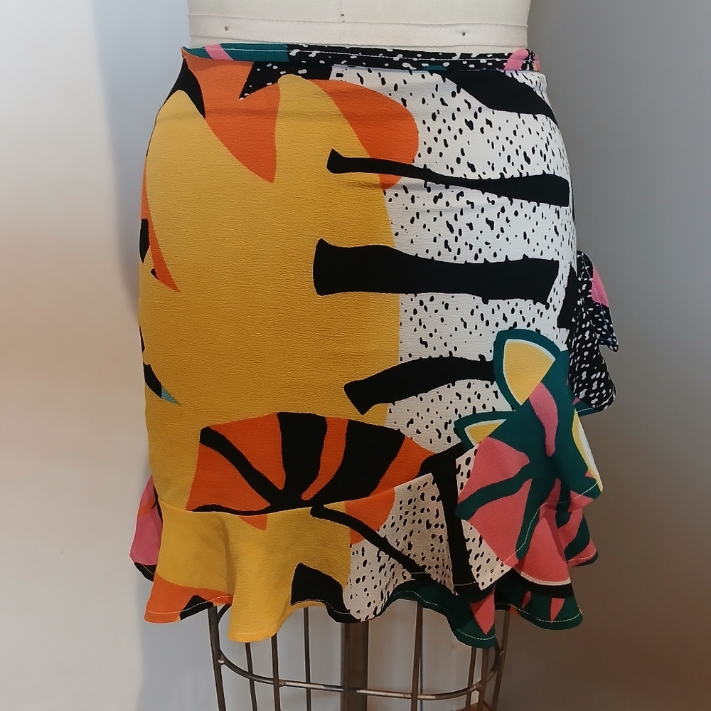 BCBGeneration Vibrant 80's Style Skirt With Ruffle Detail Size 2
